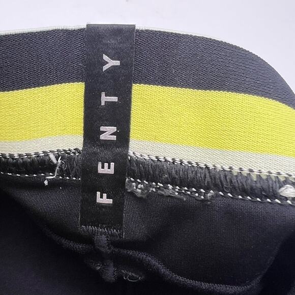Savage X Fenty Fast Lane High Waist Short Black Yellow Womens Size L/XL Biker - Picture 6 of 8